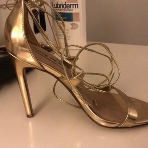 Steve Madden tie up gold heels